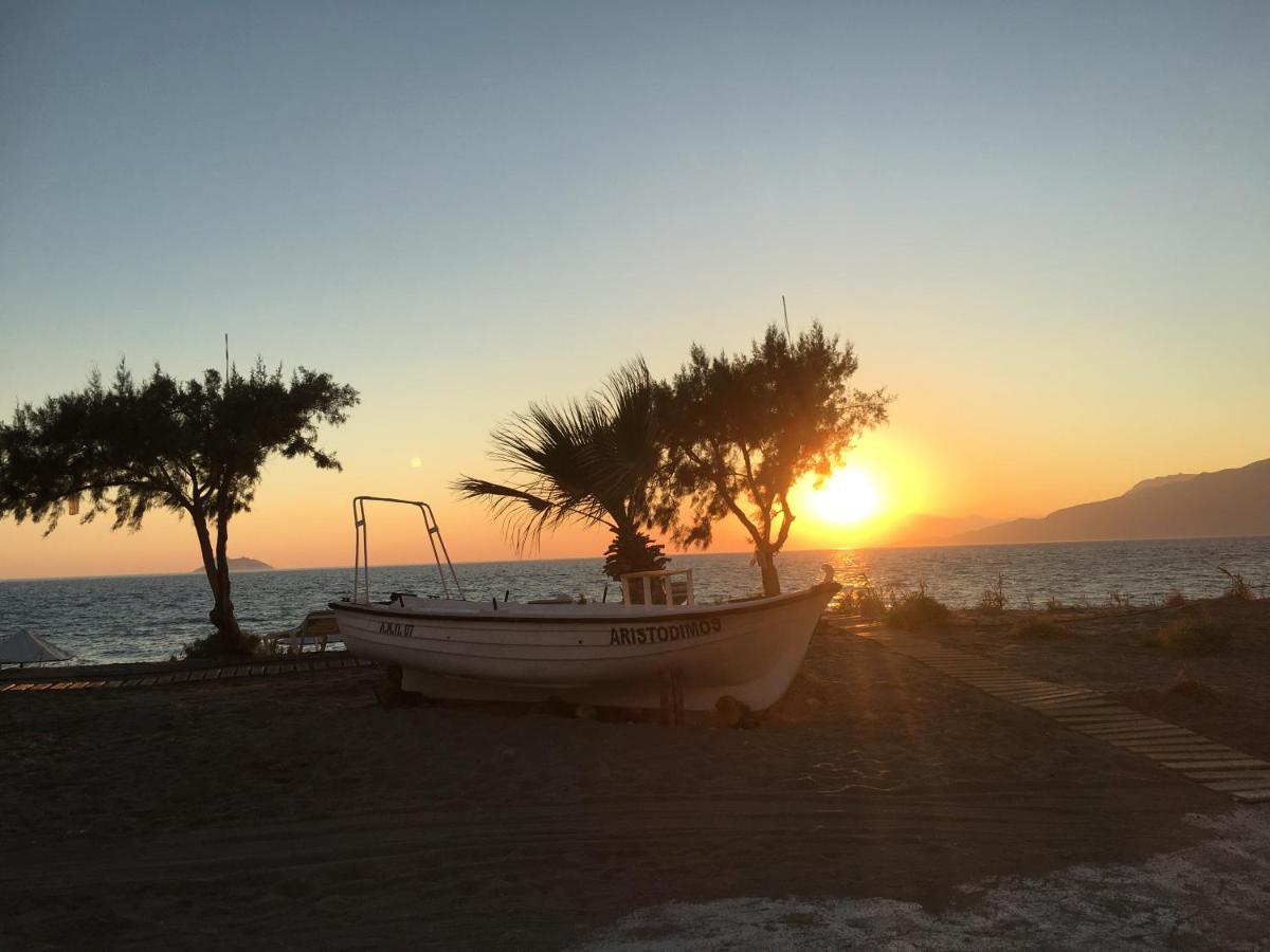 Aristodimos Luxury Suite Kalamaki  Buitenkant foto